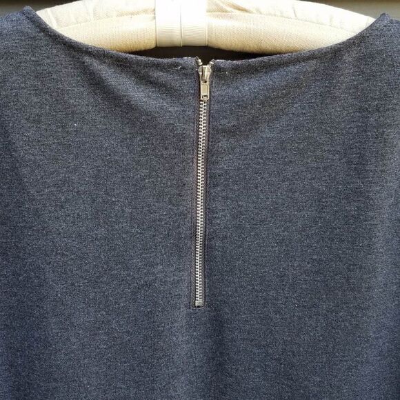 THML Gray Knit Medallion Print Mix it Up Midi Dress size Large - Picture 5 of 9